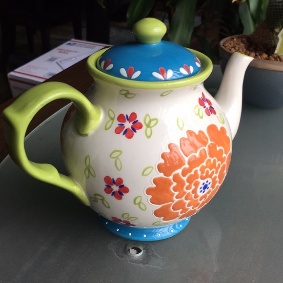 Dutch Wax Teapot - Picture 2 of 8